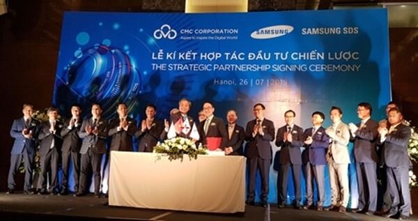 삼성SDS는 지난 26일 베트남 하노이 JW메리어트 호텔에서 베트남 2위 정보기술(IT) 서비스기업인 'CMC'와 전략적 투자협약을 체결했다고 28일 밝혔다. (사진제공=삼성전자)