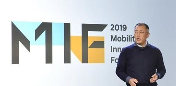 정의선 현대차 수석부회장은 2020년을 미래 시장 리더십을 확보하는 원년으로 삼겠다는 포부를 2일 밝혔다. (사진제공=연합뉴스)
