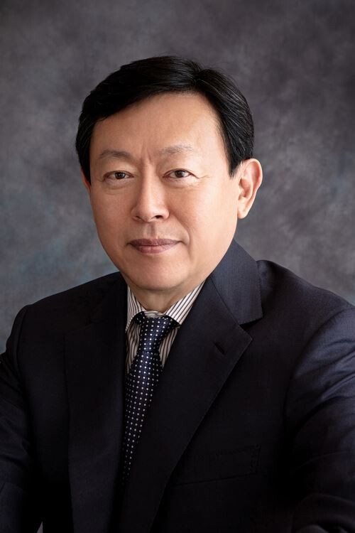 신동빈 롯데그룹 회장은 2일 "처음부터 다시 시작한다는 각오로 기존의 사업 방식과 경영습관, 일하는 태도 등 모든 요소를 바꿔나가야 한다"고 밝혔다. (사진제공=롯데그룹)