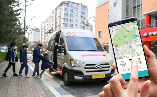 현대자동차는 택시운송가맹사업자 KST모빌리티(이하 KSTM)와 함께 오는 14일부터 서울 은평뉴타운에서 커뮤니티형 모빌리티 서비스 ‘셔클(Shucle)’의 시범 운영을 시작한다고 13일 밝혔다. (사진제공=현대자동차)