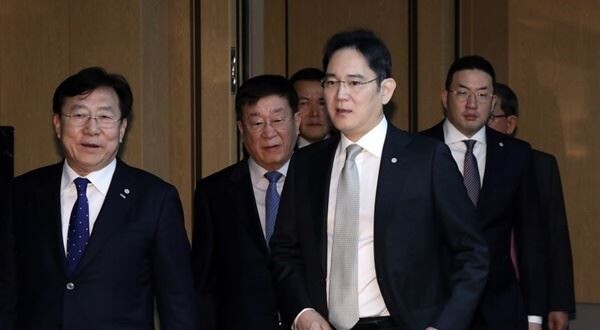 삼성 등 국내 대기업들이 신종 코로나바이러스 감염증(코로나19) 위기 극복을 위해 성금을 긴급 지원하며 피해 최소화에 동참하고 나섰다. (사진제공=연합)