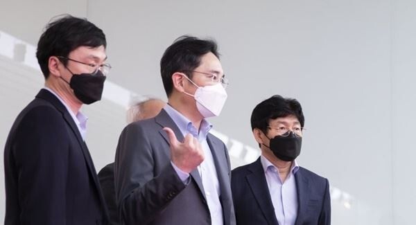 삼성전자 이재용 부회장의 현장 경영이 속도를 내고 있다. (사진제공=연합뉴스)