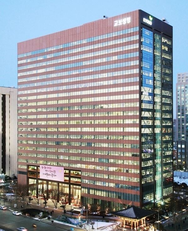 교보생명이 미국 회계감독위원회(PCAOB0)에 딜로이트 안진 회계법인을 평가업무 기준 위반 혐의로 고발했다.