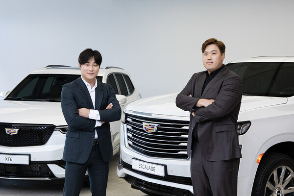 캐딜락 SUV 에스컬레이드와 XT6를 제공 받은 메이저리거 류현진‧김하성 선수. 사진=캐딜락