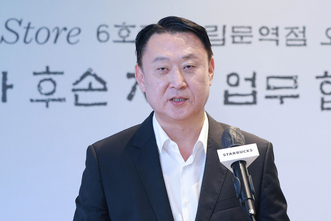 정용진, 스타벅스 ‘탱크데이’ 논란에...