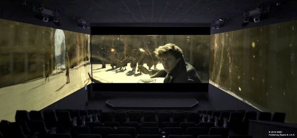 ▲중국 4DX with ScreenX 첫 작품으로 선정된 '신비한 동물들과 그린델왈드의 범죄' 상영 예시.[사진=CJ CGV]