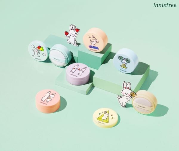 ▲이니스프리는 노세범 파우더와 토끼캐릭터 베니의 '응원' 컬렉션을 출시했다. 한정수량 판매된다. [사진=아모레퍼시픽]