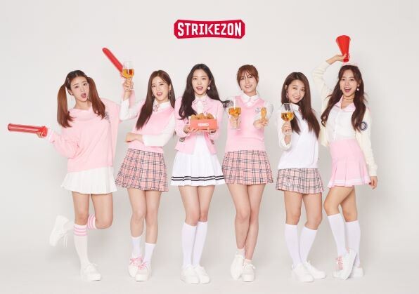 ‘스트라이크존’이 현재 전속 모델로 활동 중인 ‘에이핑크’와 향후 1년간 전속 모델 재계약을 체결했다.사진제공=골프존]