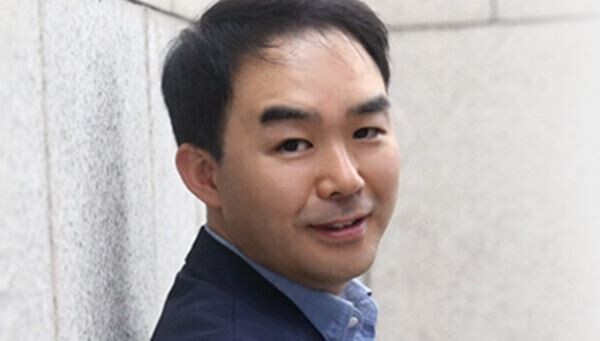 바른미래당 채이배 정책위의장은 그룹을 위기로 내몬 조현민 전무의 경영복귀는 능력과 자질이 떨어지는데도 총수 자녀라는 이유만으로 경영을 맡는 '족벌 경영'의 한계와 그룹의 자정능력이 없음을 여실히 보여주고 있다"고 비판했다.[사진= 채이배 의원 홈페이지]