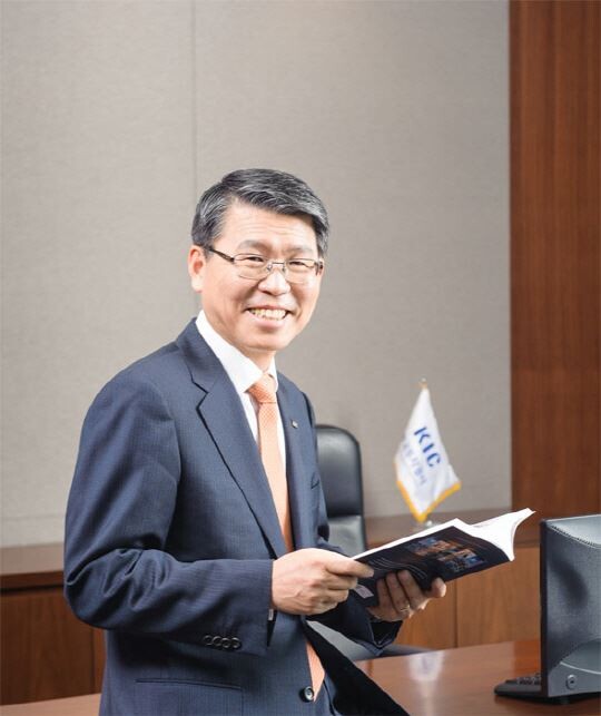 은성수 수출입은행장 [사진 = 수출입은행]