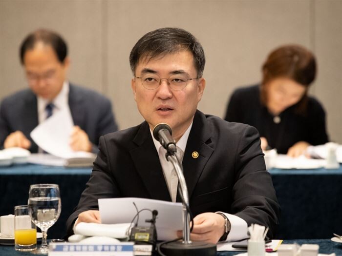 금융위원회와 금융감독원은 12일 서울 중구 은행회관에서 '금융감독 혁신을 위한 전문가 간담회'를 개최했다.[사진 = 금융위원회]