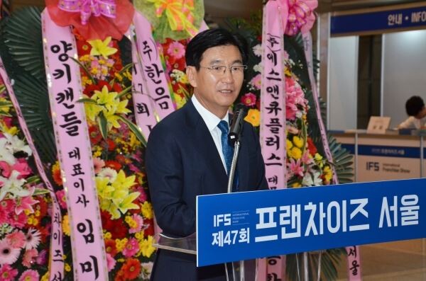 ▲제47회 프랜차이즈서울 개회사를 하고 있는 박기영 한국프랜차이즈산업협회장. [사진=한국프랜차이즈산업협회]