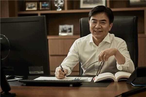 삼성전자 김현석 사장은 3일 삼성전자 홈페이지에 기고문을 실어 "새로운 10년의 출발점에 서서 삼성전자가 바라보는 미래는 바로 경험의 시대"라고 강조했다. (사진제공=삼성전자)