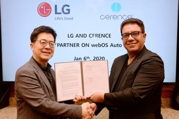 LG전자는 미국 차량용 음성인식 솔루션 업체인 쎄렌스(Cerence)와 손잡고 webOS Auto(웹OS 오토) 기반의 IVI(In-Vehicle Infotainment, 차량용 인포테인먼트)시스템에 적용할 음성인식 솔루션을 강화한다고 14일 밝혔다. (사진제공=LG전자)
